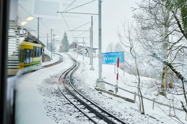 snow-track-winter-transportation-system-railway 图片素材