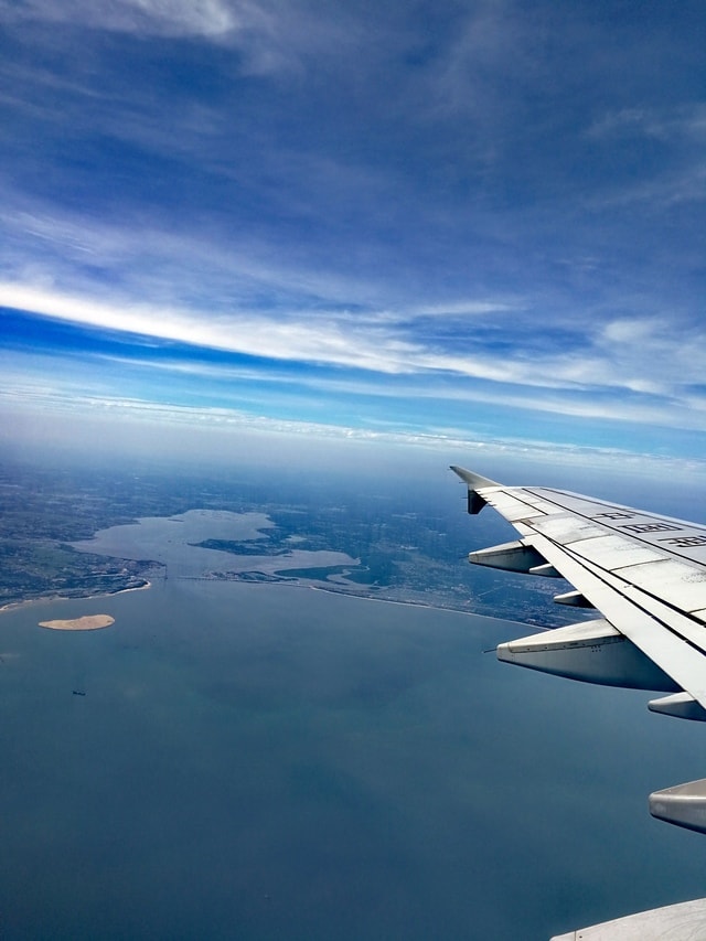 sky-airplane-water-flight-cloud picture material