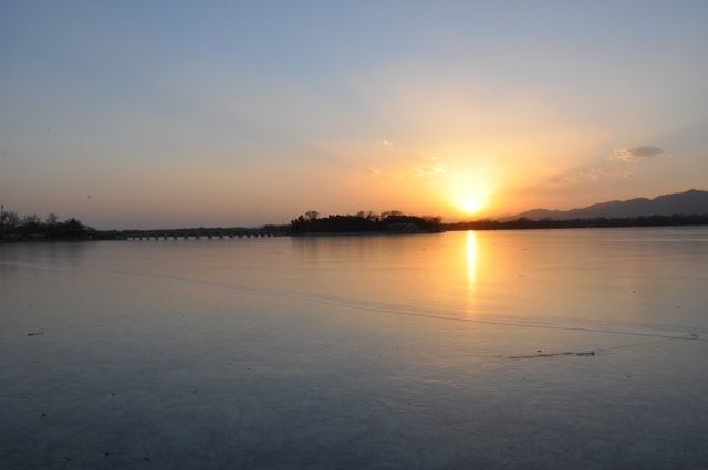 reflection-sky-horizon-calm-water 图片素材