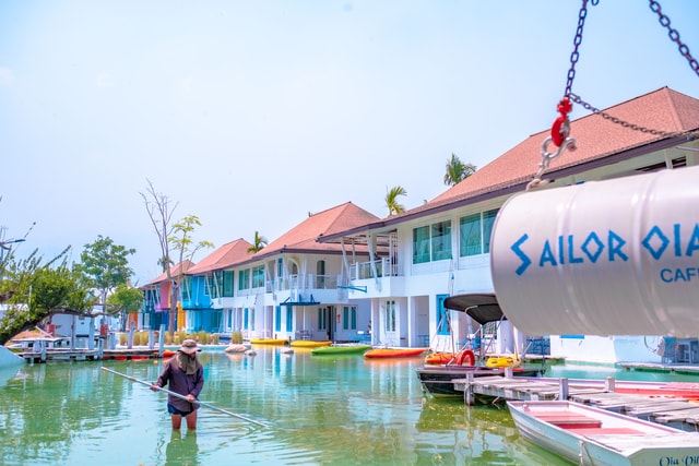water-transportation-waterway-water-canal-boat 图片素材