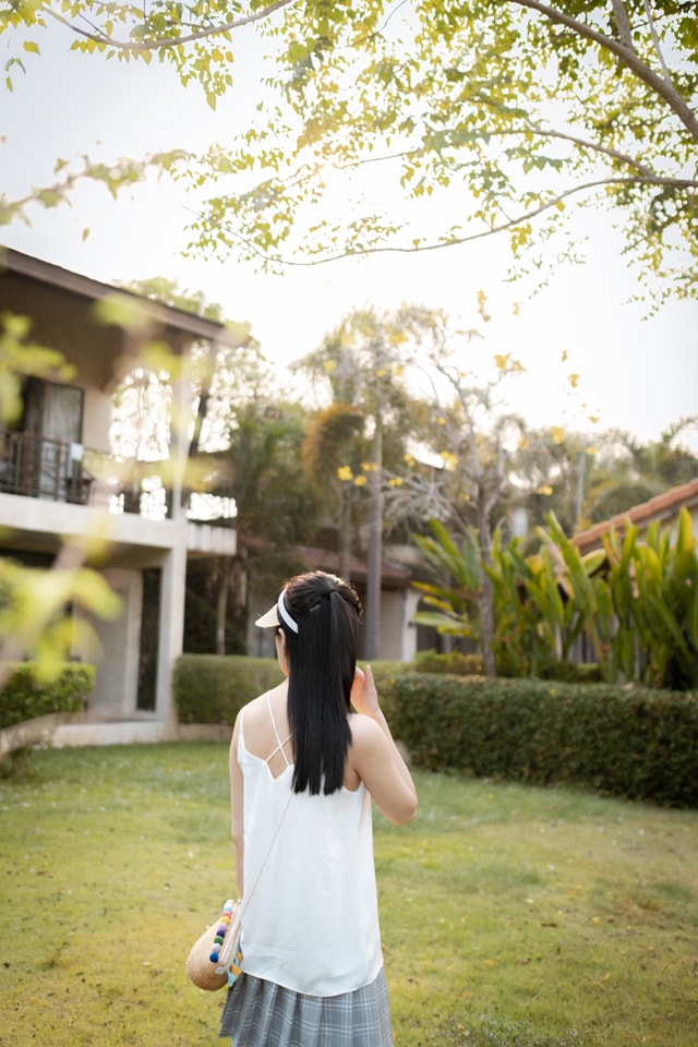 photograph-shoulder-green-beauty-grass 图片素材