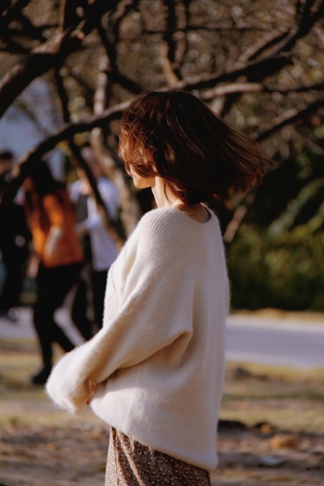 photograph-shoulder-beauty-tree-joint picture material