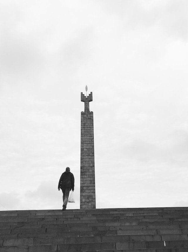 white-black-wall-monochrome-sky 图片素材
