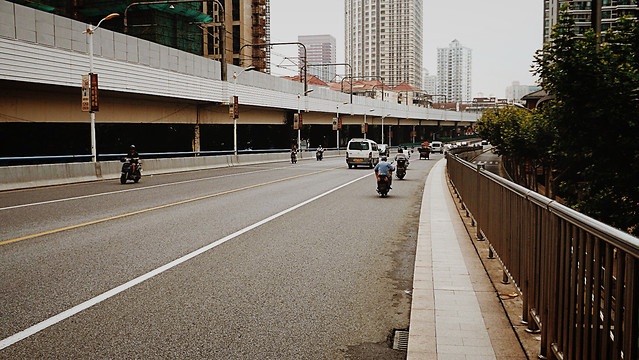 street-city-architecture-building-road 图片素材
