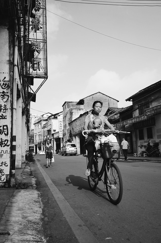 street-road-vehicle-monochrome-city picture material