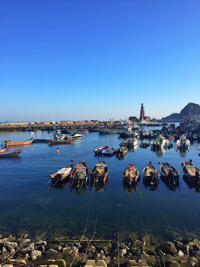 people-group-travel-vehicle-many 图片素材
