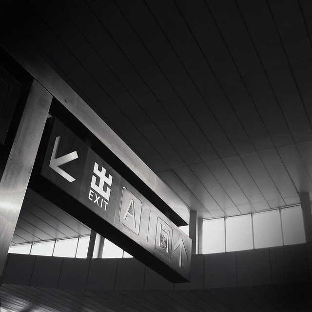 architecture-no-person-monochrome-airport-modern 图片素材