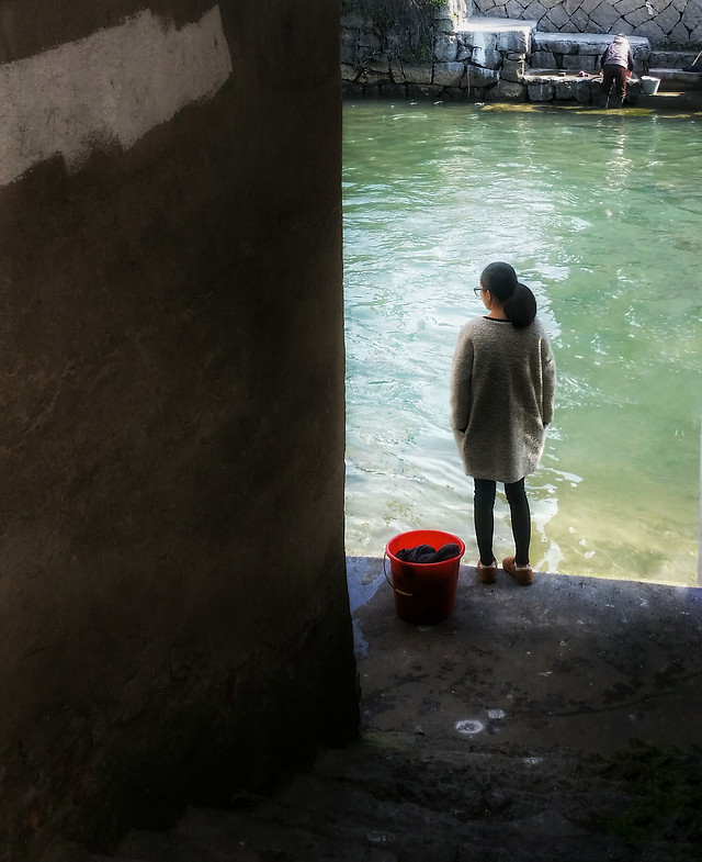 people-one-water-adult-man 图片素材