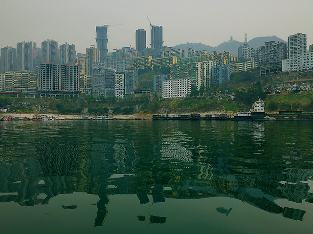 water-city-travel-river-reflection 图片素材