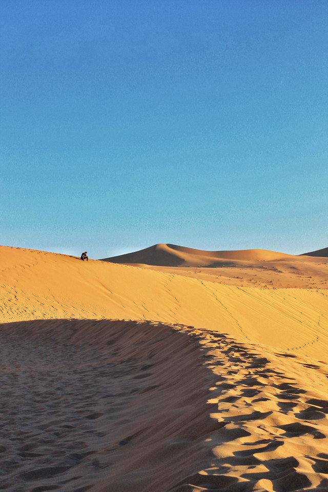 desert-dune-sand-sky-landscape 图片素材