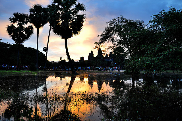 reflection-water-sky-tree-nature 图片素材