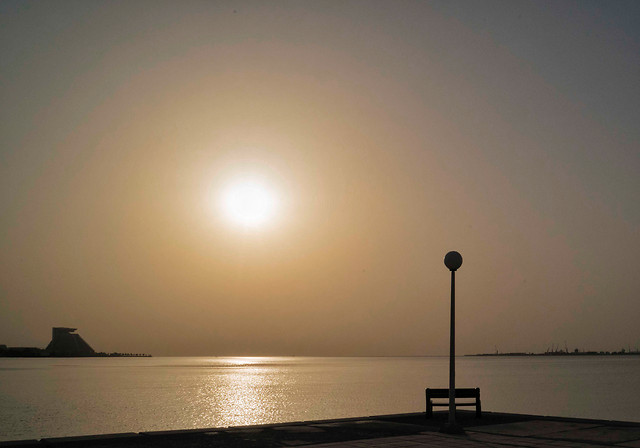 sunset-sun-moon-dawn-water 图片素材