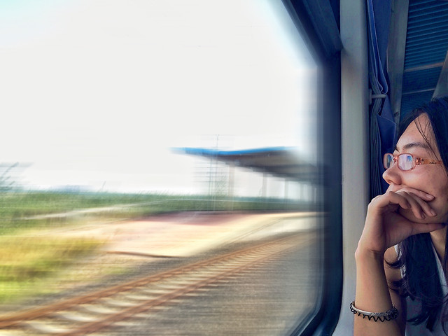 woman-people-girl-travel-portrait 图片素材