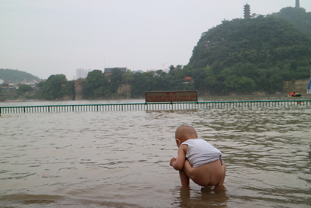 water-river-travel-lake-people picture material