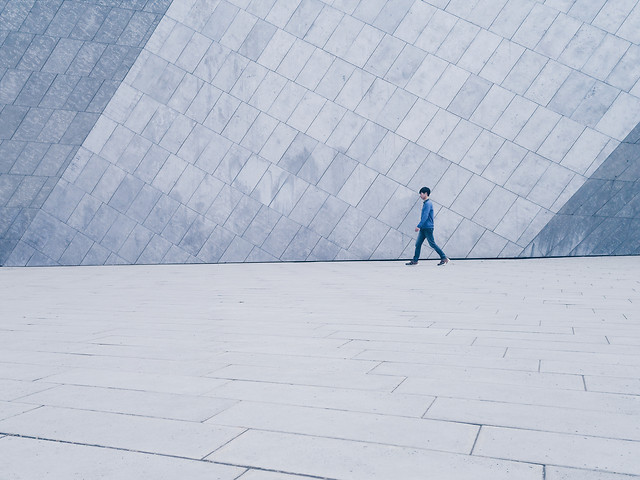 people-snow-blue-urban-business 图片素材