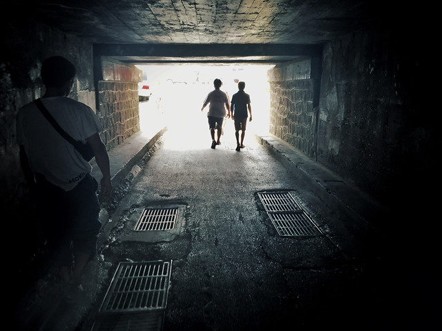 people-light-man-indoors-adult 图片素材