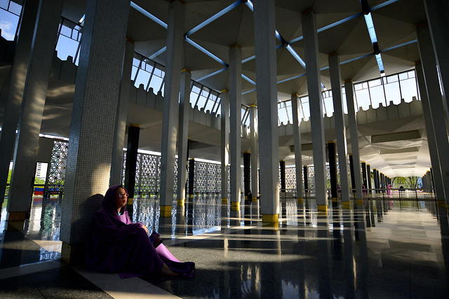airport-subway-system-city-indoors-light 图片素材