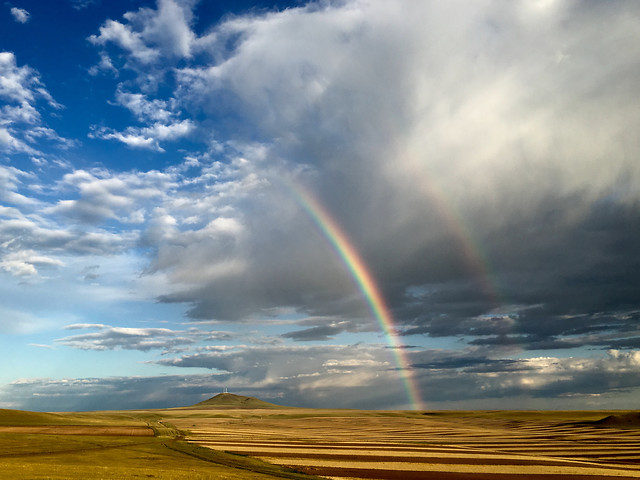 rainbow-landscape-sky-no-person-storm 图片素材