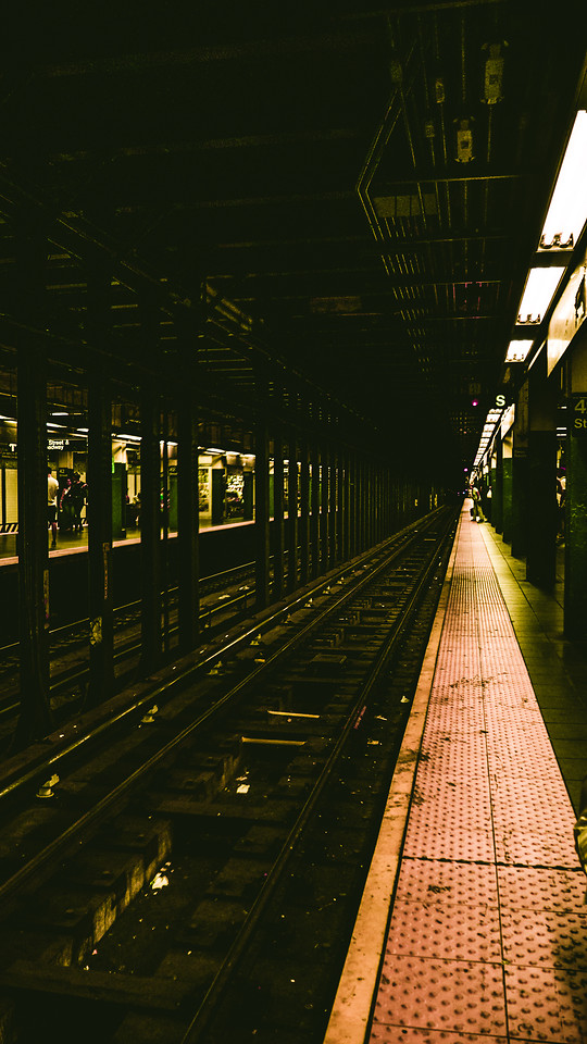 no-person-track-transportation-system-light-train 图片素材