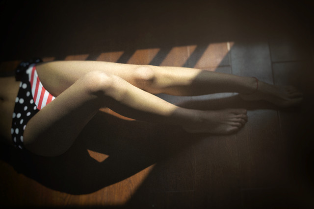 people-girl-adult-one-woman picture material