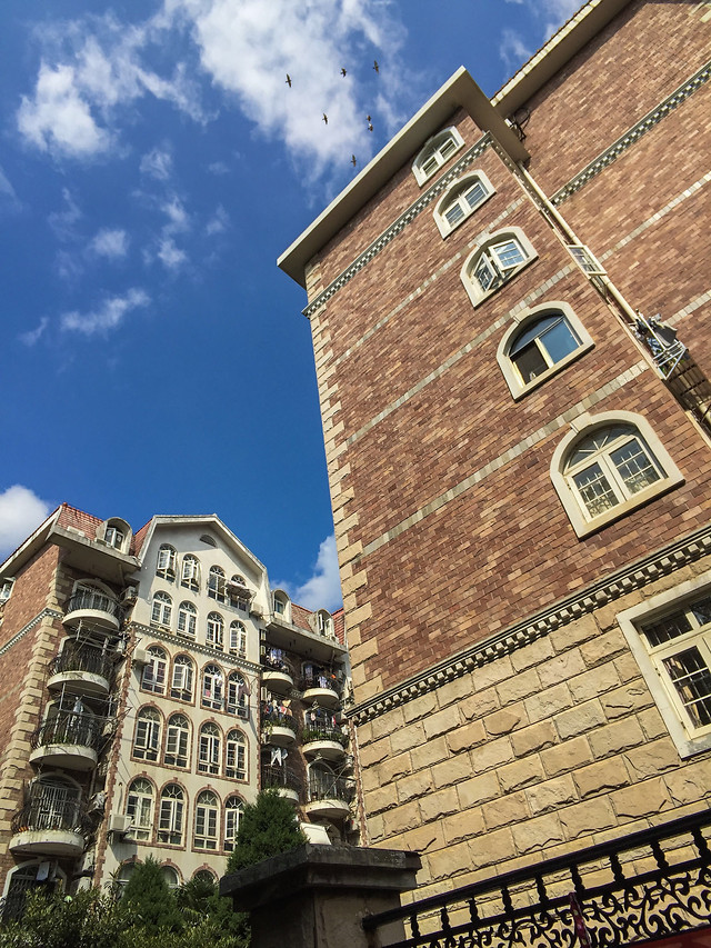 architecture-building-old-travel-city 图片素材