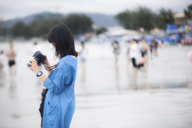 people-woman-street-city-blue 图片素材