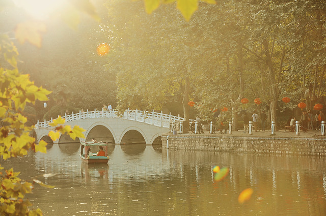 fall-water-reflection-nature-river 图片素材