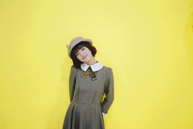portrait-woman-one-fashion-girl 图片素材