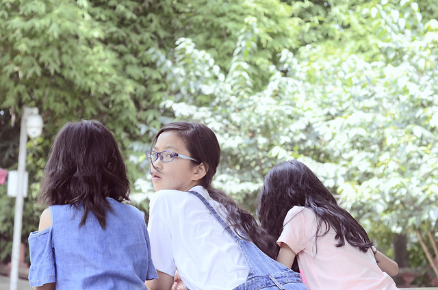 nature-park-outdoors-woman-summer 图片素材