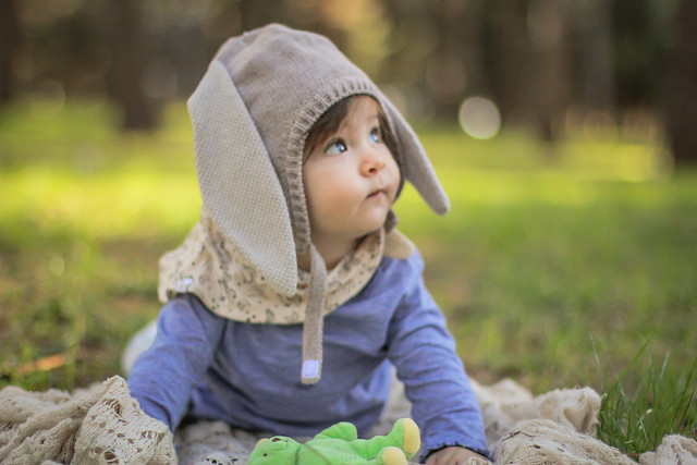 child-fall-nature-girl-outdoors 图片素材