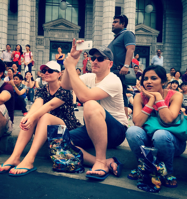 people-street-woman-crowd-dancing picture material