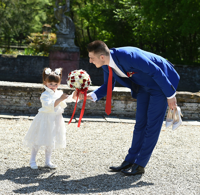 woman-man-fun-wedding-child picture material