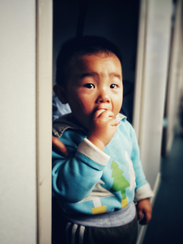 child-people-baby-indoors-portrait 图片素材