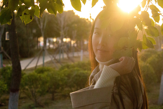 people-park-girl-nature-fall 图片素材