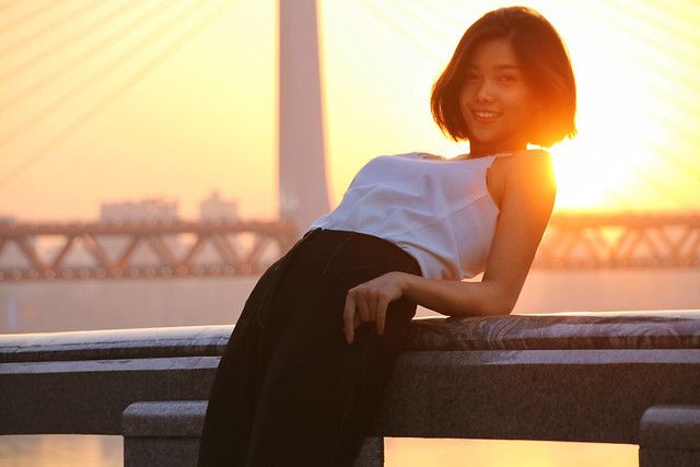 people-adult-woman-portrait-one picture material