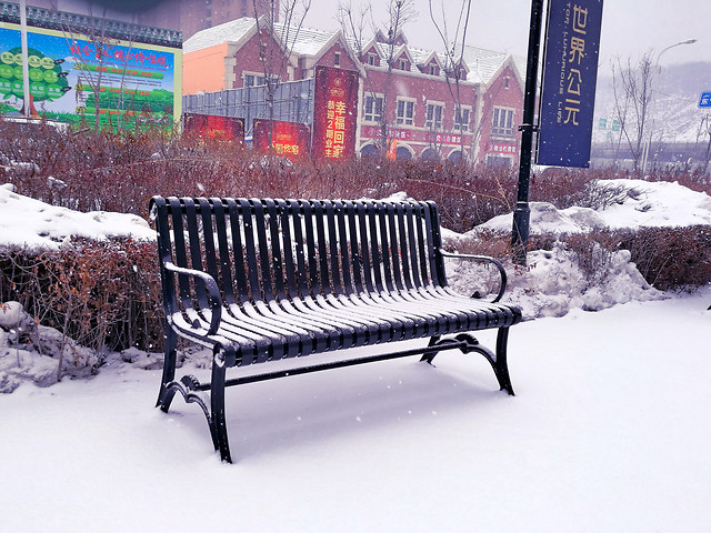 snow-winter-furniture-freezing-bench 图片素材