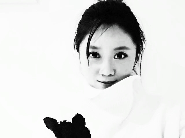 woman-portrait-people-face-white 图片素材