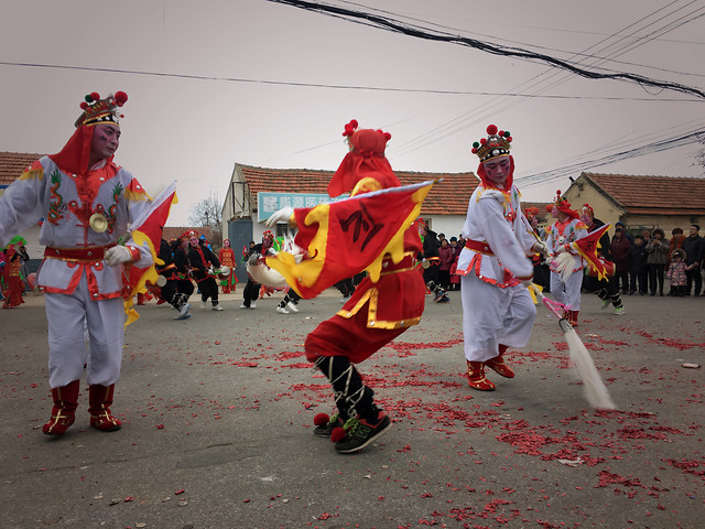 people-festival-costume-dancer-music 图片素材