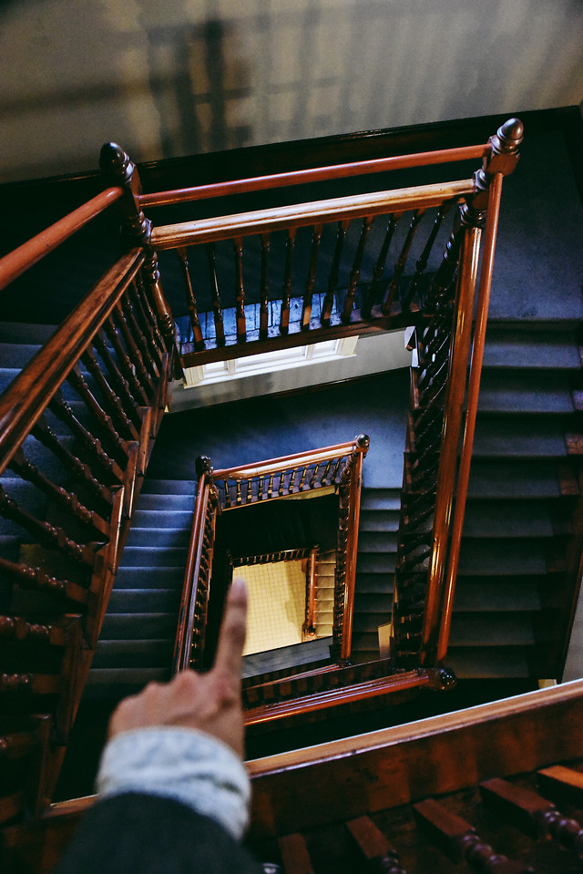 step-no-person-wood-architecture-indoors 图片素材