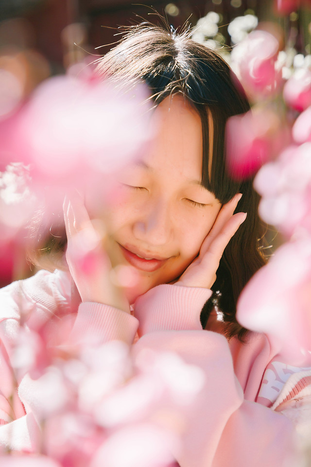 woman-child-pink-cute-flower 图片素材