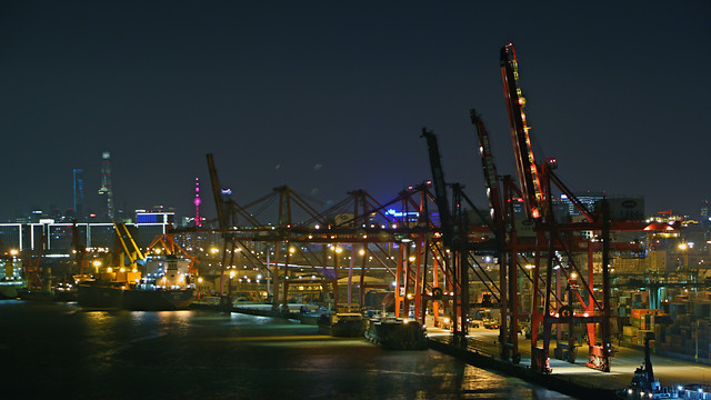 transportation-system-city-bridge-water-light 图片素材