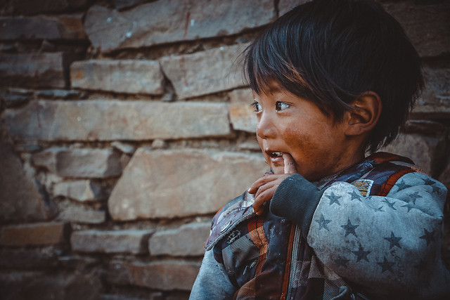 people-child-one-wear-portrait 图片素材