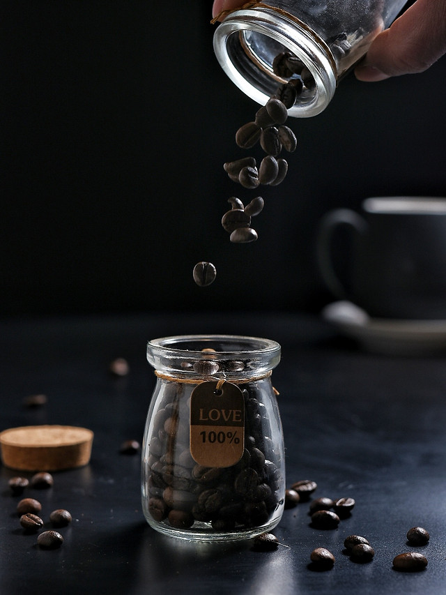 drink-glass-coffee-no-person-dark 图片素材