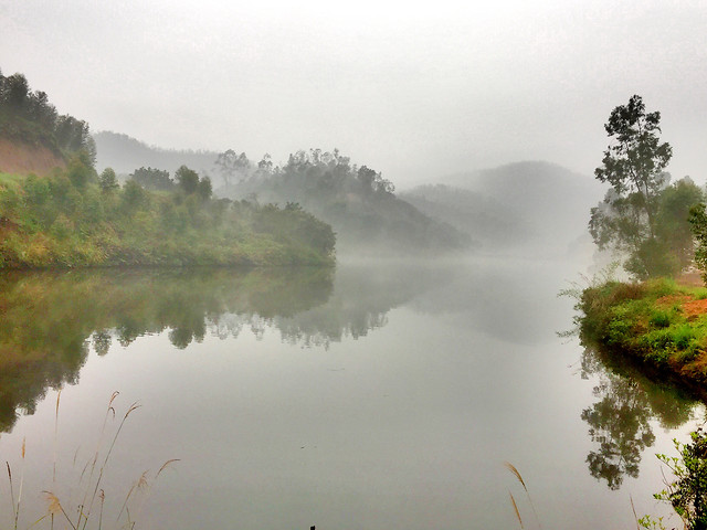 water-river-lake-reflection-no-person 图片素材