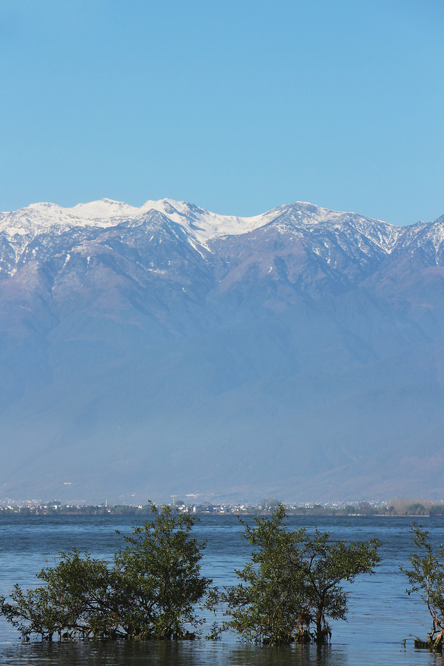 snow-water-landscape-lake-mountain picture material