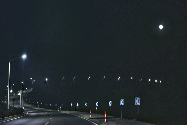 street-road-light-highway-dark 图片素材