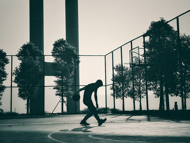 silhouette-people-street-monochrome-city 图片素材