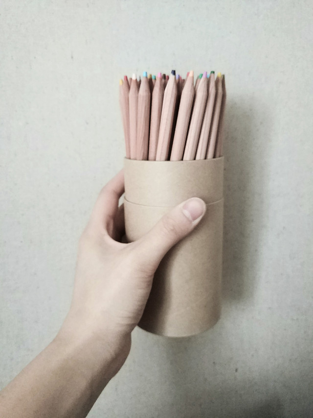 no-person-woman-one-isolated-indoors picture material