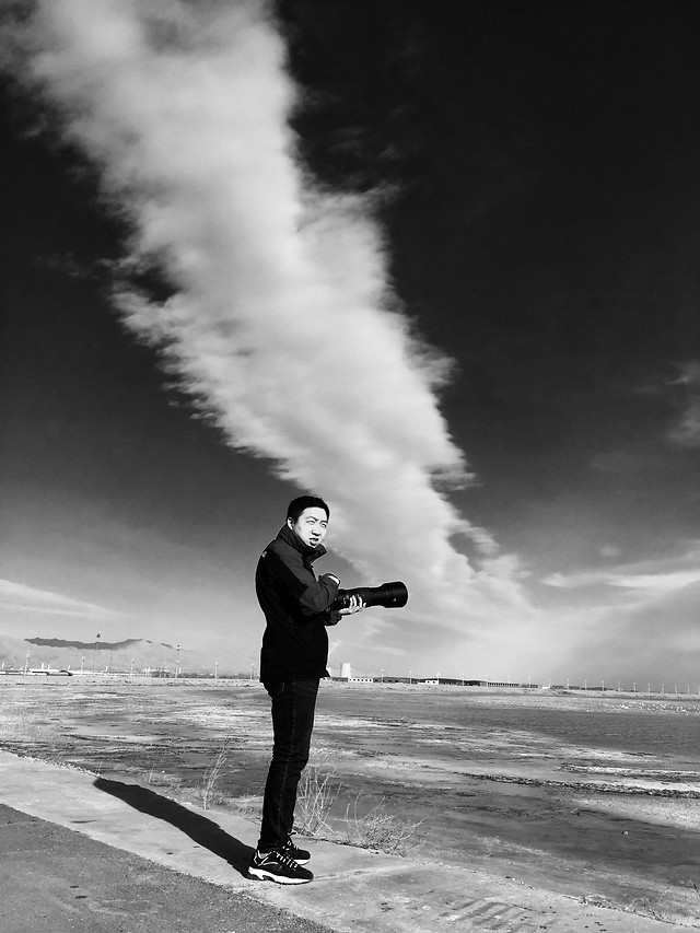 people-cloud-monochrome-beach-one 图片素材