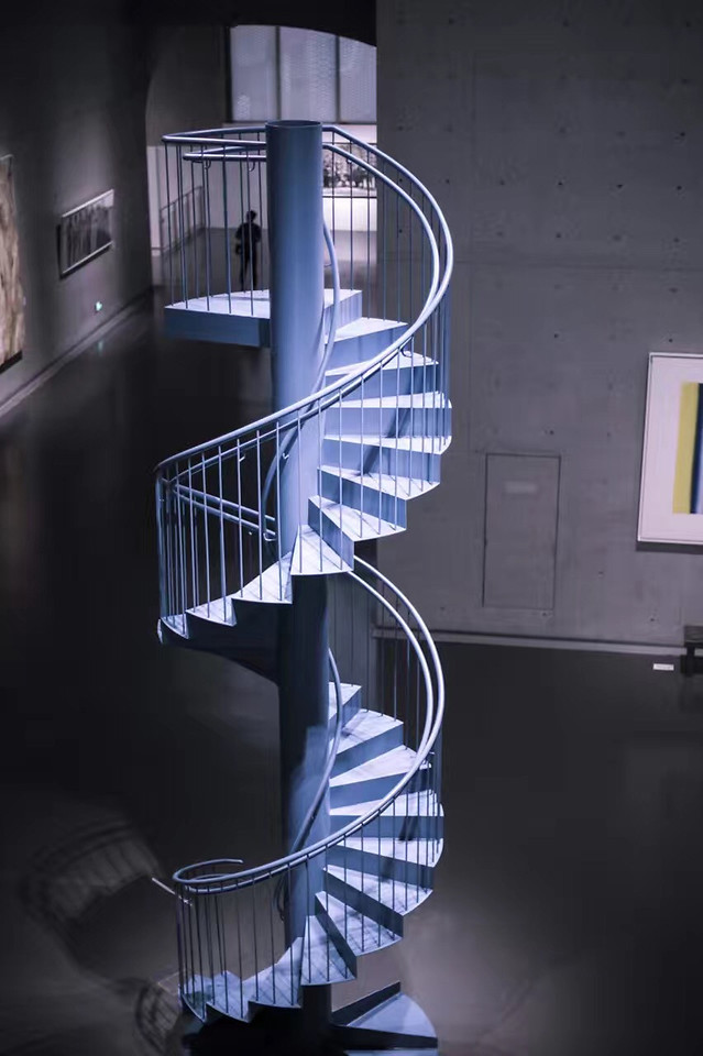 step-no-person-indoors-business-light 图片素材